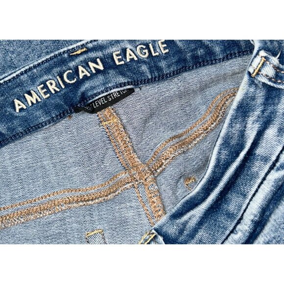 American Eagle Womensβ Curvy High Rise Distressed Shortie Size 4 cyber grunge - Picture 4 of 6